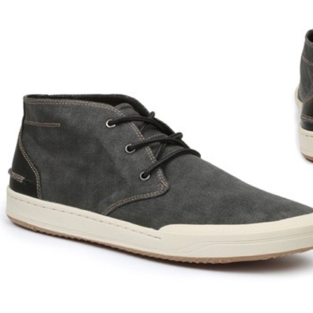 Izod Hyline Men’s Canvas Chukka Boots size 13.